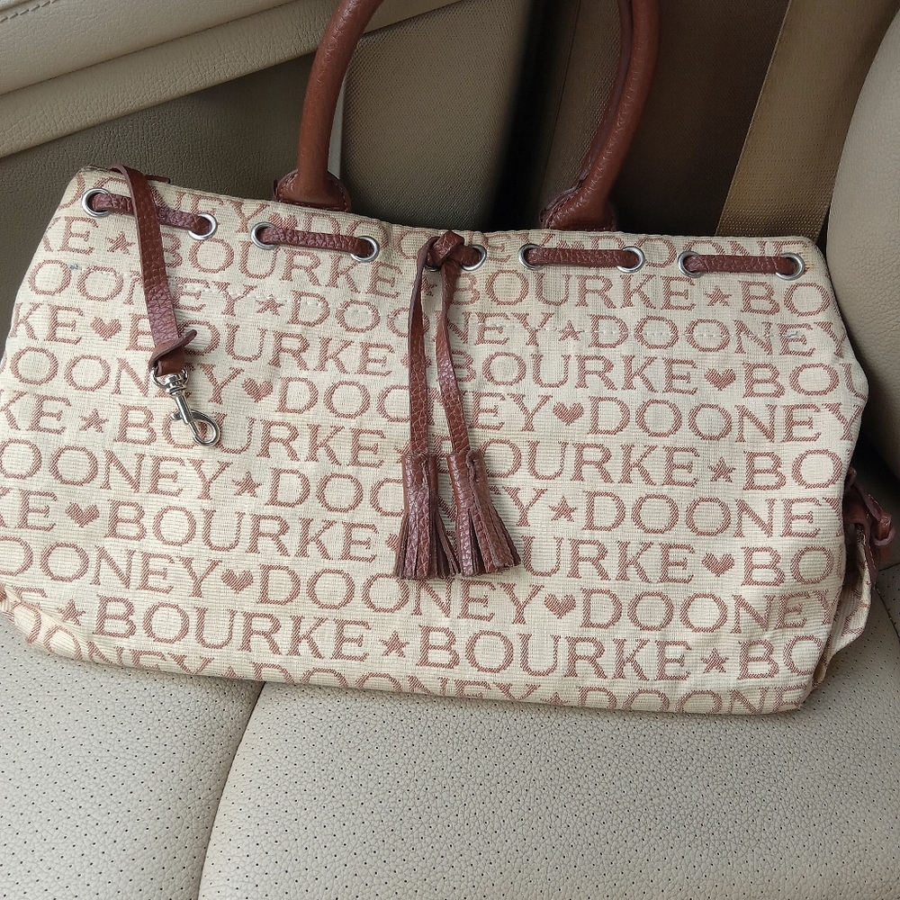 Dooney & Bourke vintage brown and cream hand bag